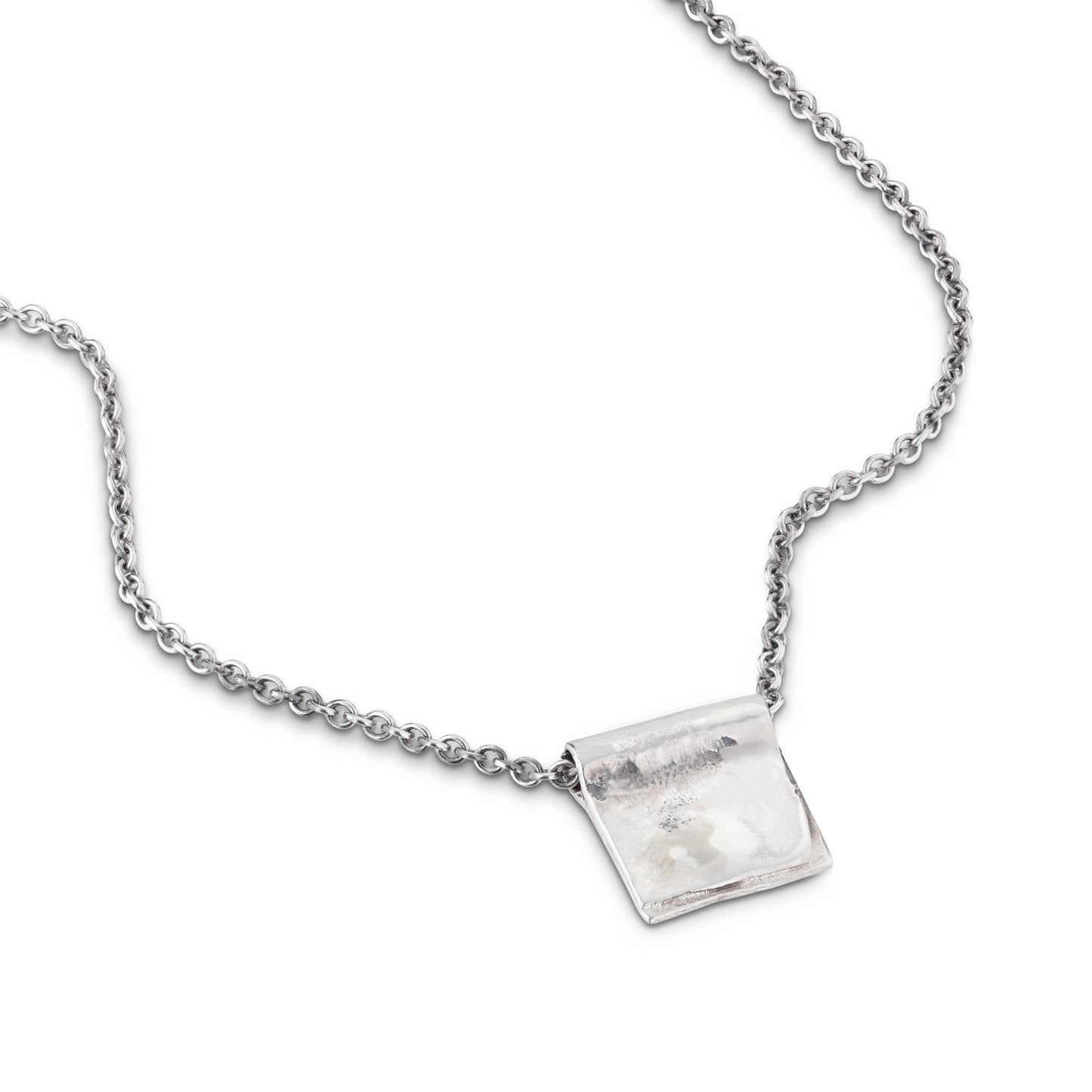 The Boulevard necklace in Mini